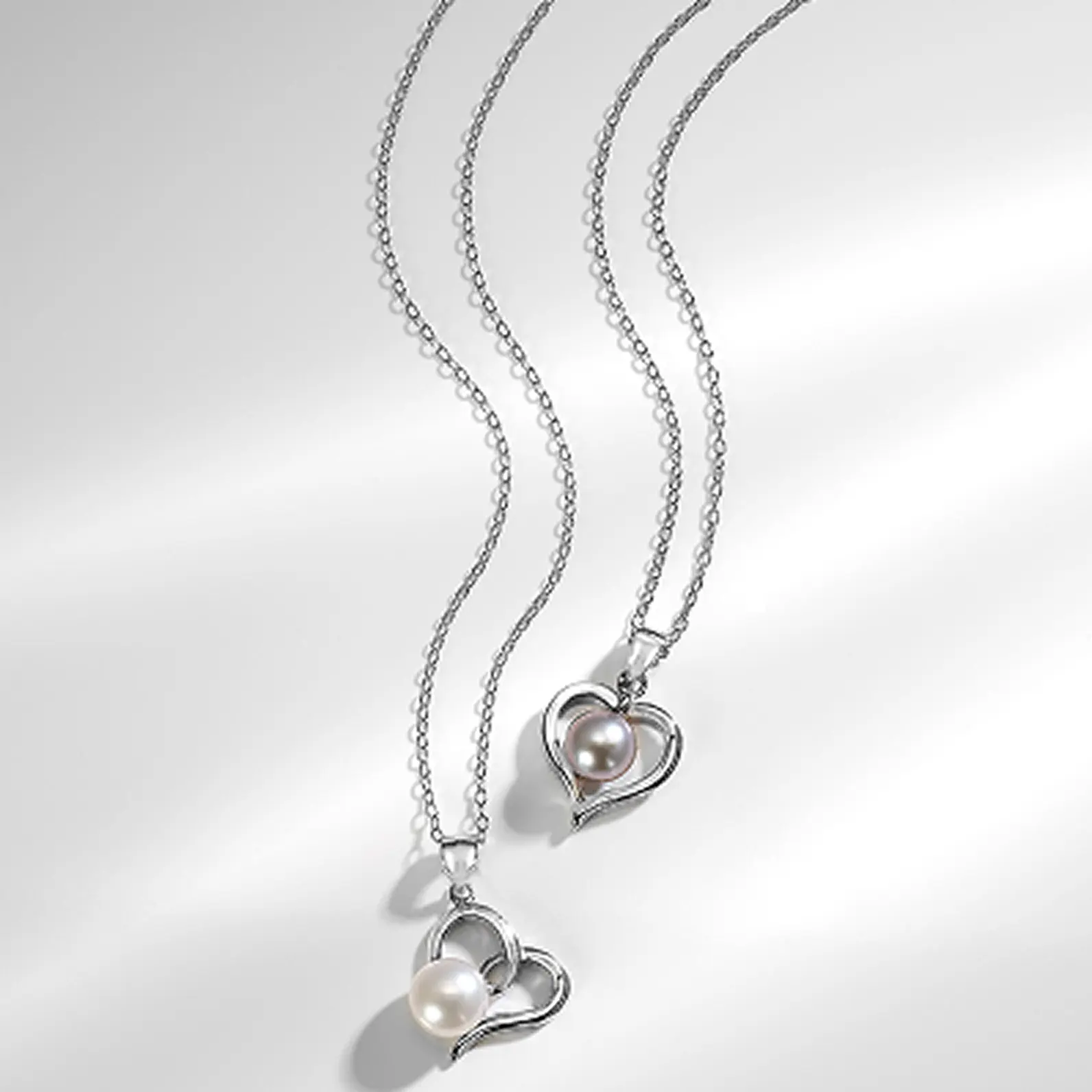 Shopping Pearl Pendants