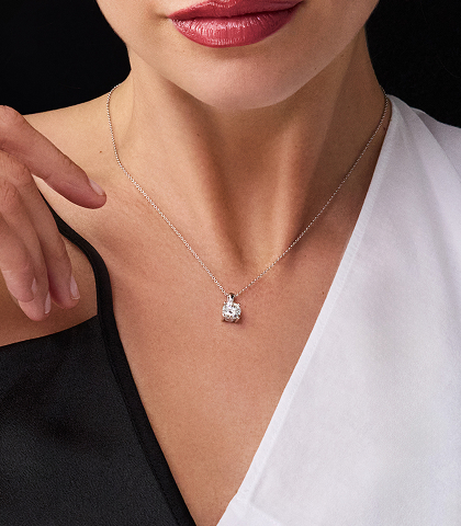 HesseLab Lab-Grown Diamond pendants